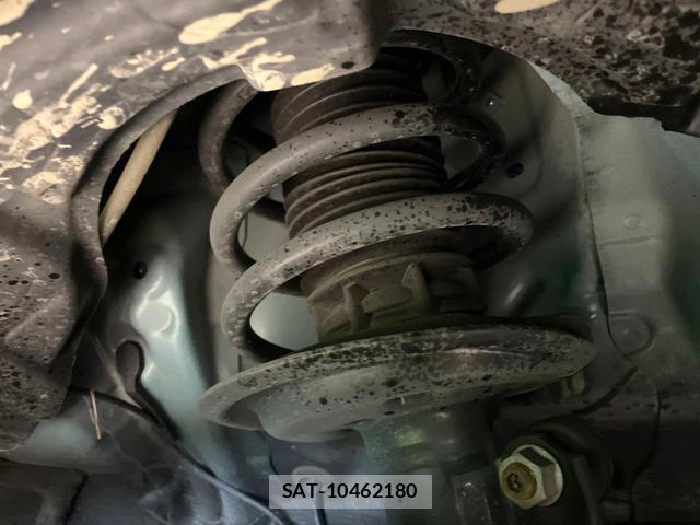 Toyota AQUA 2017-10 8362930-19