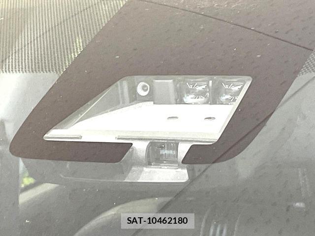 Toyota AQUA 2017-10 8362930-3