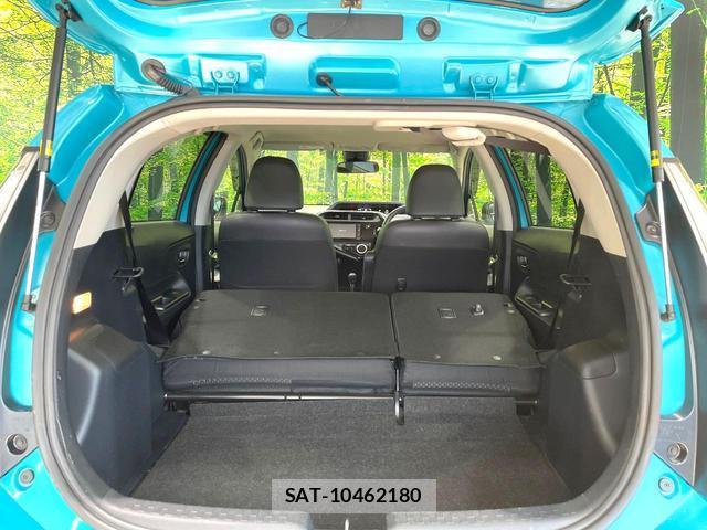 Toyota AQUA 2017-10 8362930-9