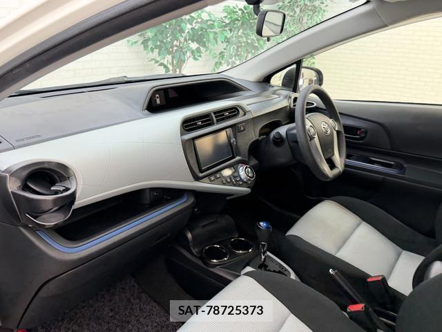 Toyota AQUA 2014-06 8362944-12