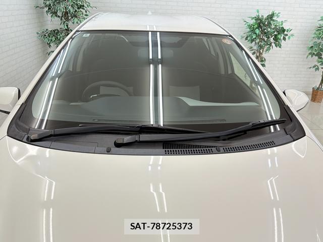 Toyota AQUA 2014-06 8362944-15