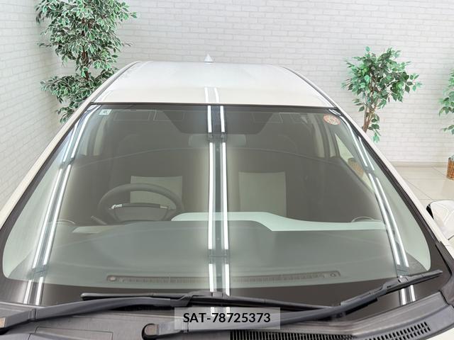 Toyota AQUA 2014-06 8362944-16