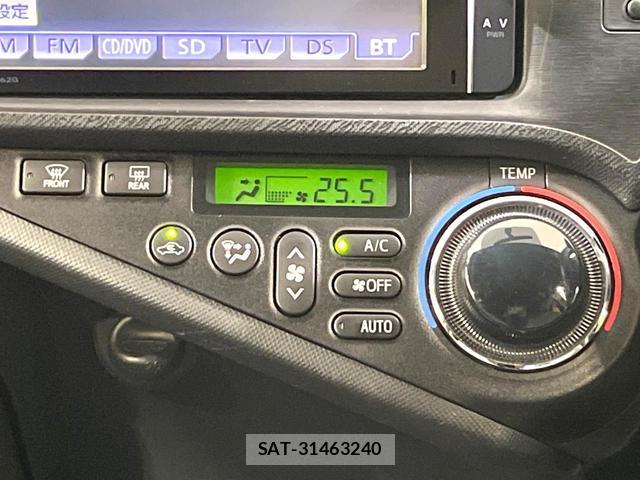 Toyota AQUA 2014-06 8362998-6