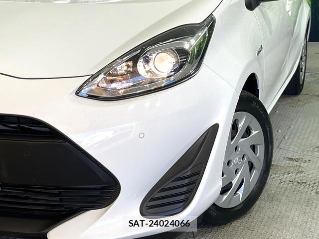 Toyota AQUA 2019-06 8363008-11