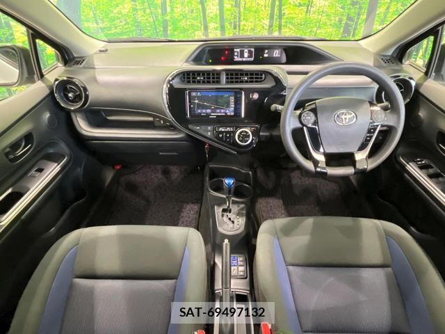 Toyota AQUA 2017-09 8363075-1