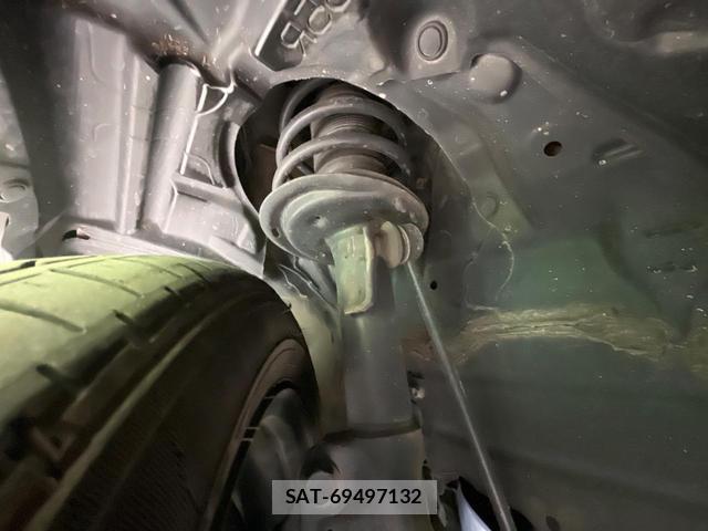 Toyota AQUA 2017-09 8363075-19