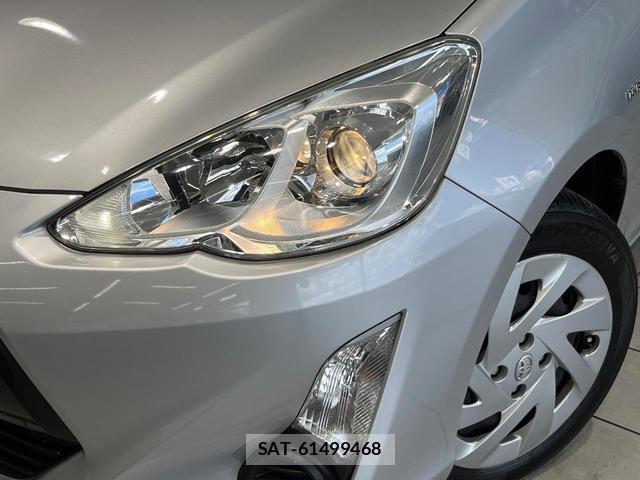 Toyota AQUA 2015-12 8363080-11