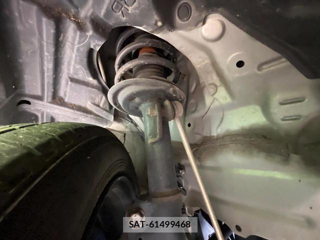 Toyota AQUA 2015-12 8363080-19