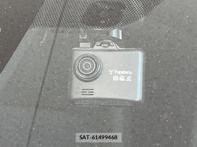 Toyota AQUA 2015-12 8363080-6