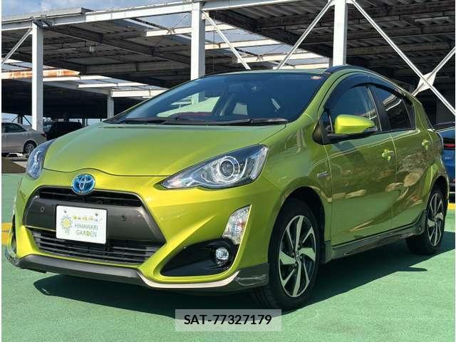 Toyota AQUA 2015-01 8363086-0