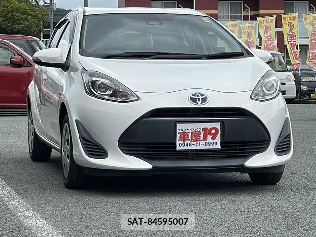 Toyota AQUA 2019-07 8363128-0
