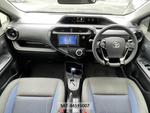 Toyota AQUA 2019-07 8363128-16