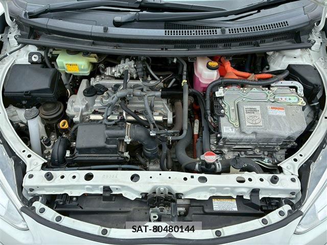 Toyota AQUA 2016-01 8363186-11