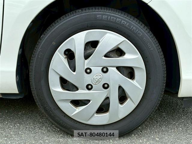 Toyota AQUA 2016-01 8363186-14