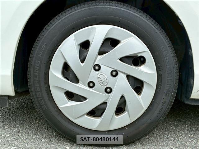 Toyota AQUA 2016-01 8363186-15