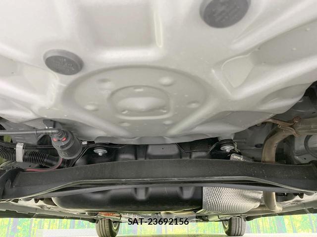 Toyota AQUA 2025-10 8363307-18