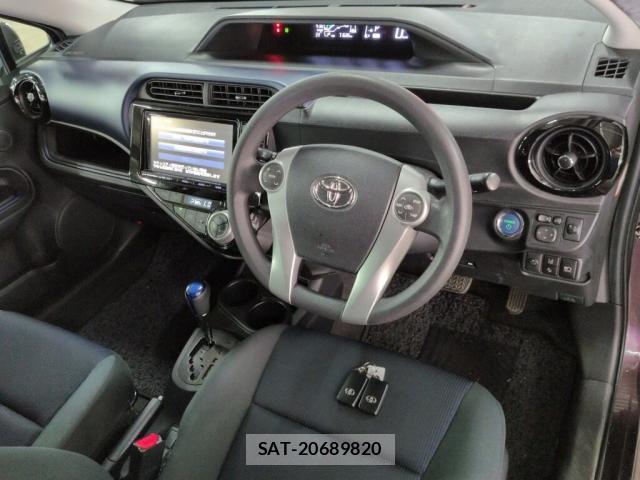 Toyota AQUA 2016-04 8363430-2