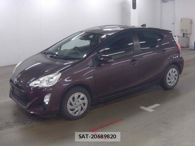 Toyota AQUA 2016-04 8363430-3