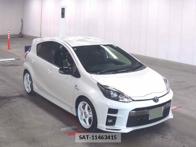 Toyota AQUA 2019-01 8363457-0
