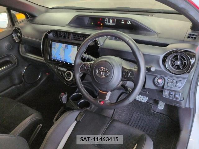 Toyota AQUA 2019-01 8363457-2