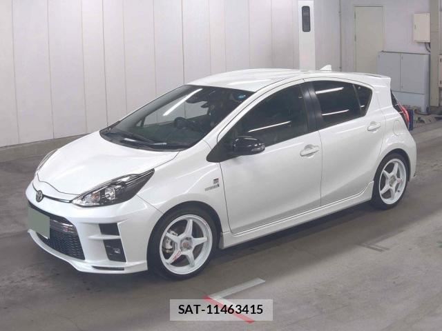 Toyota AQUA 2019-01 8363457-3