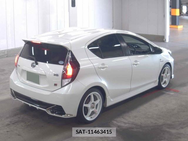 Toyota AQUA 2019-01 8363457-4
