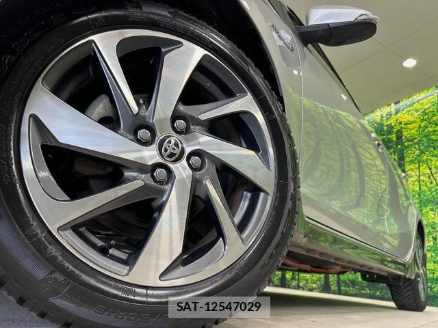 Toyota AQUA 2017-01 8363585-12