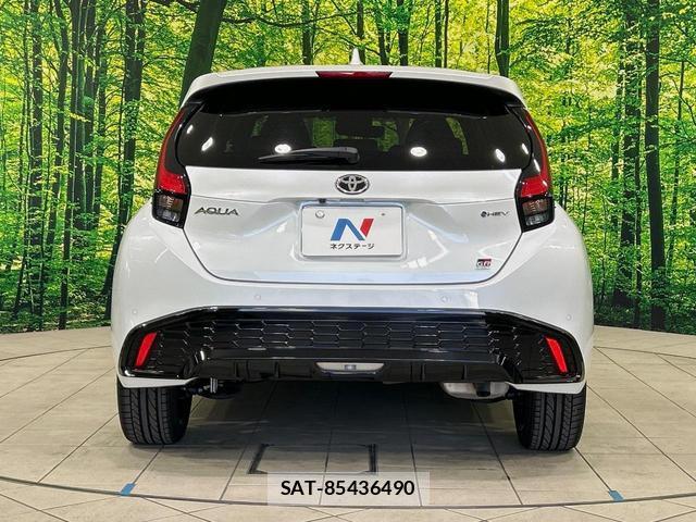 Toyota AQUA 2025-03 8363598-14