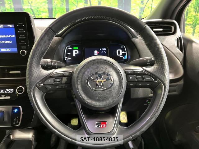 Toyota AQUA 2023-06 8363675-10