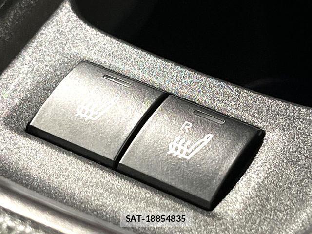 Toyota AQUA 2023-06 8363675-4