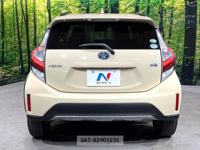 Toyota AQUA 2018-03 8363683-14