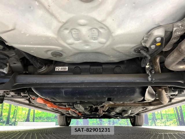 Toyota AQUA 2018-03 8363683-18