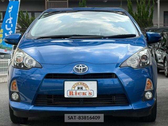 Toyota AQUA 2012-07 8363839-1