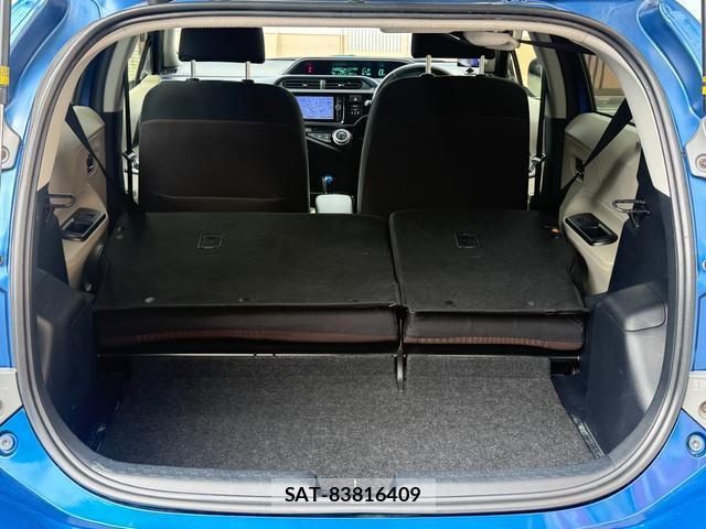 Toyota AQUA 2012-07 8363839-13