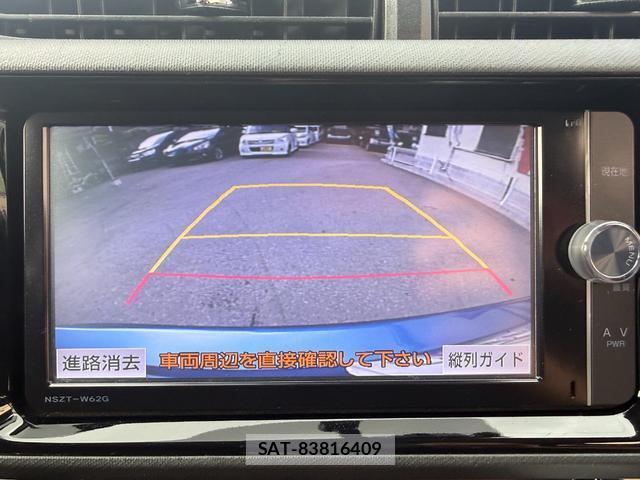 Toyota AQUA 2012-07 8363839-17
