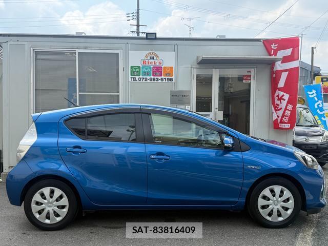 Toyota AQUA 2012-07 8363839-5