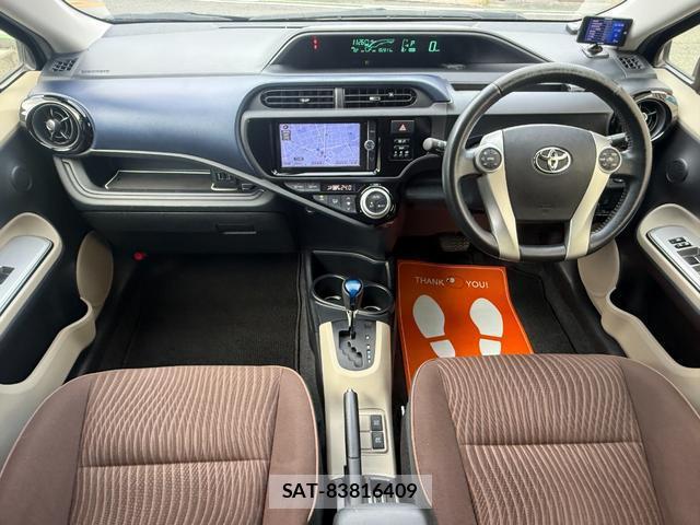 Toyota AQUA 2012-07 8363839-9