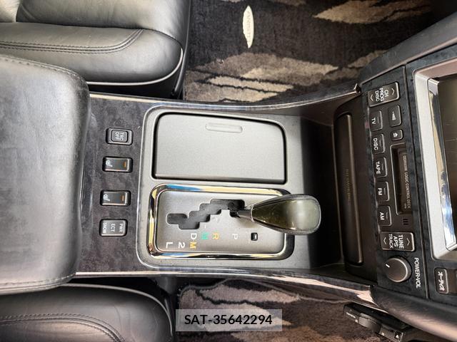 Toyota ARISTO 2004-08 8362952-10