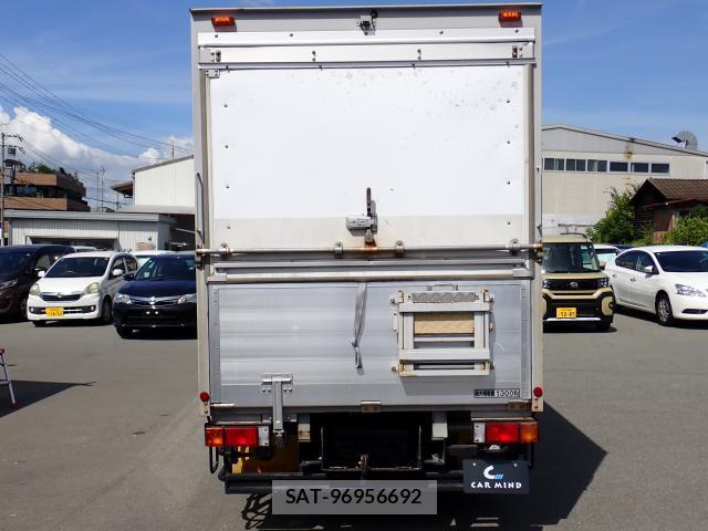Nissan ATLAS 2016-07 8360847-1
