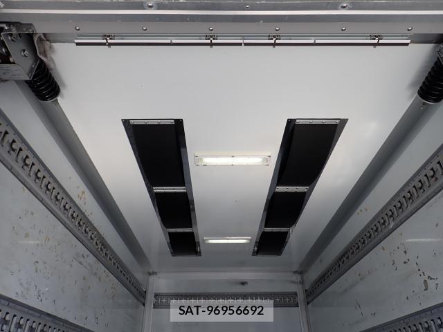 Nissan ATLAS 2016-07 8360847-18