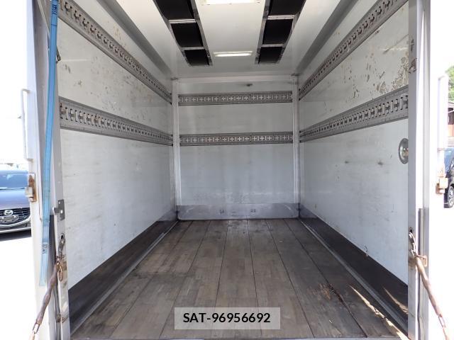 Nissan ATLAS 2016-07 8360847-7