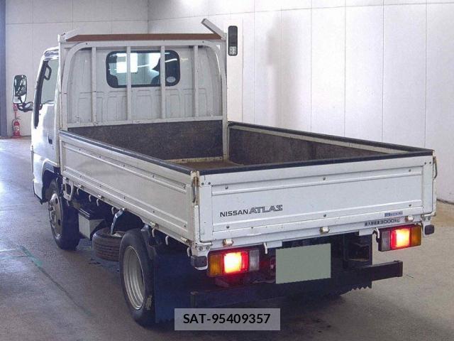 Nissan ATLAS 2008-05 8363104-1