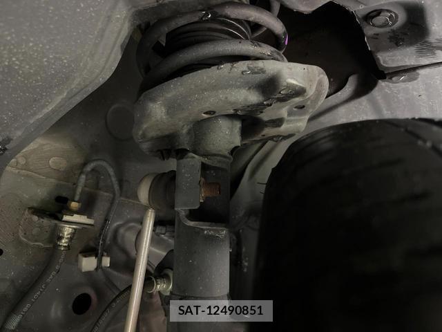 Nissan AURA 2022-10 8360523-19