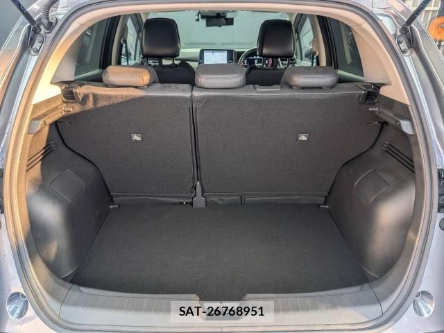 Nissan AURA 2022-04 8361421-19