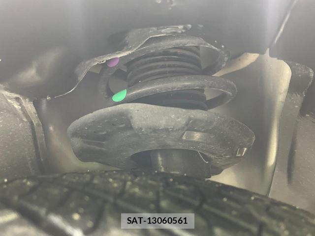 Nissan AURA 2022-04 8362768-19