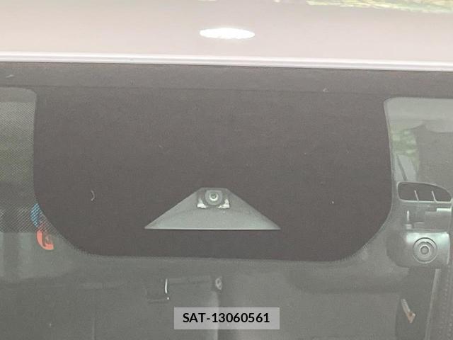Nissan AURA 2022-04 8362768-4