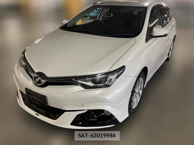 Toyota AURIS 2015-09 8362626-2