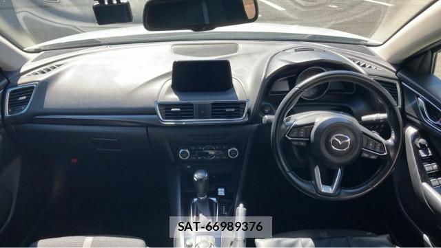 Mazda AXELA SPORT 2018-05 8362290-2