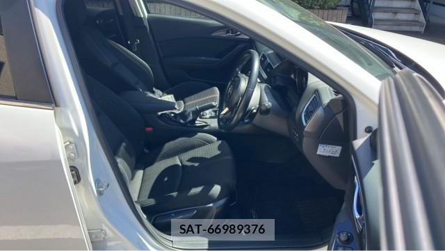 Mazda AXELA SPORT 2018-05 8362290-5