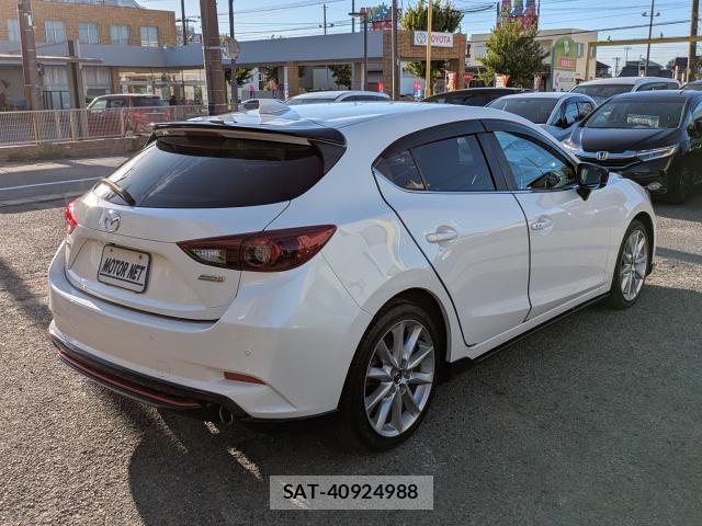 Mazda AXELA SPORT 2016-08 8363286-1